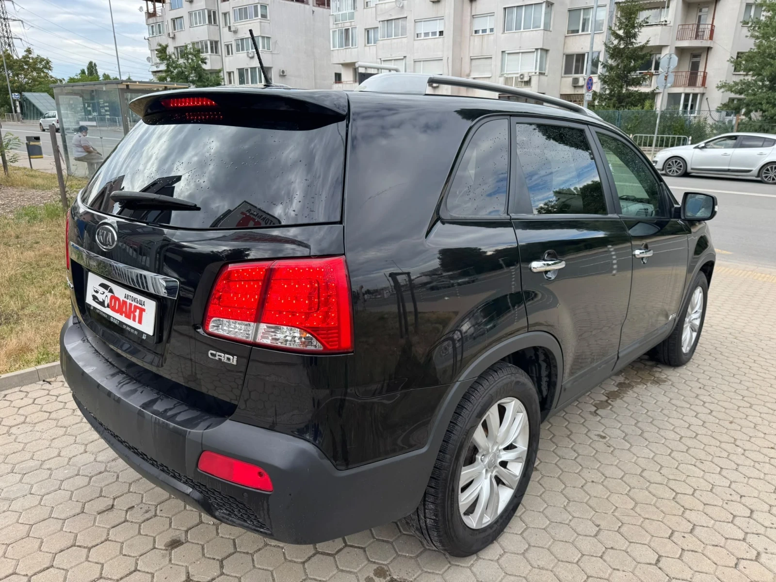 Kia Sorento 2.0CRDi/4х4/AVTOMAT/КОЖА/NAVI, снимка 4 - Автомобили и джипове - 55142027