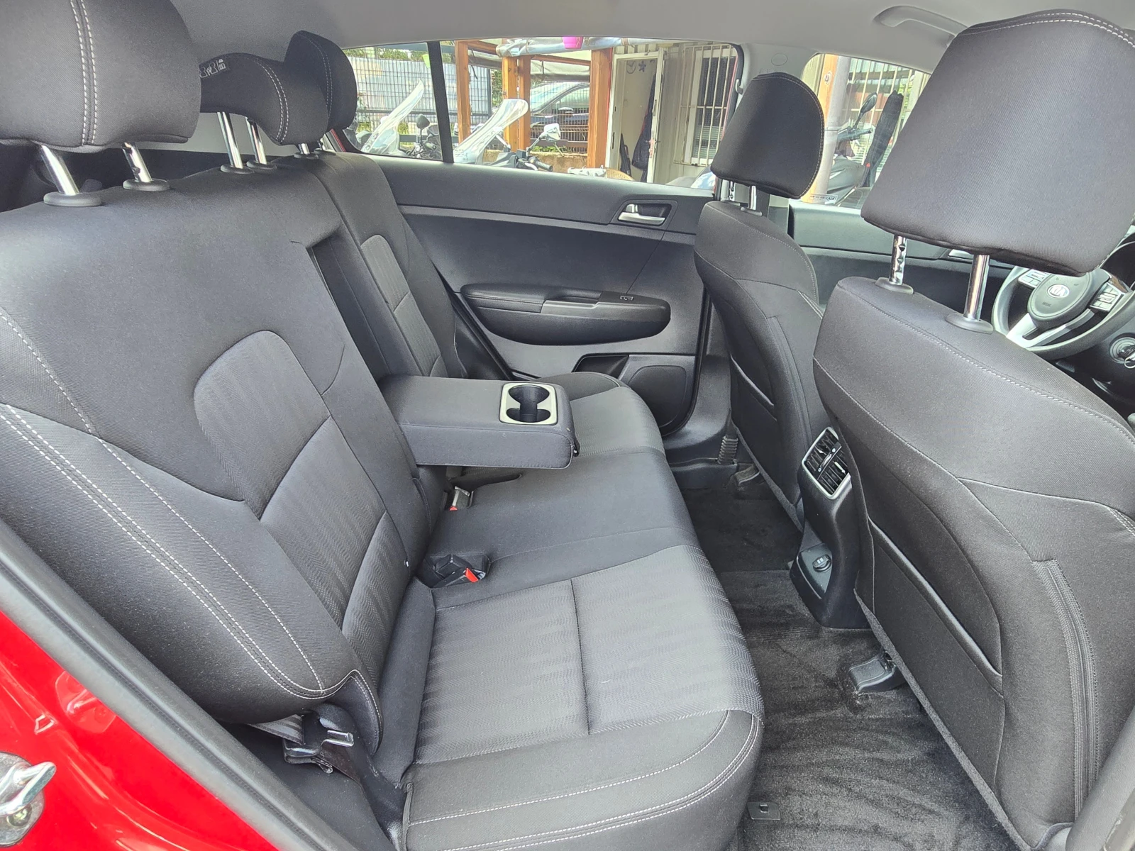Kia Sportage 2.4i/АWD/Авт./Лизинг, снимка 14 - Автомобили и джипове - 55392777