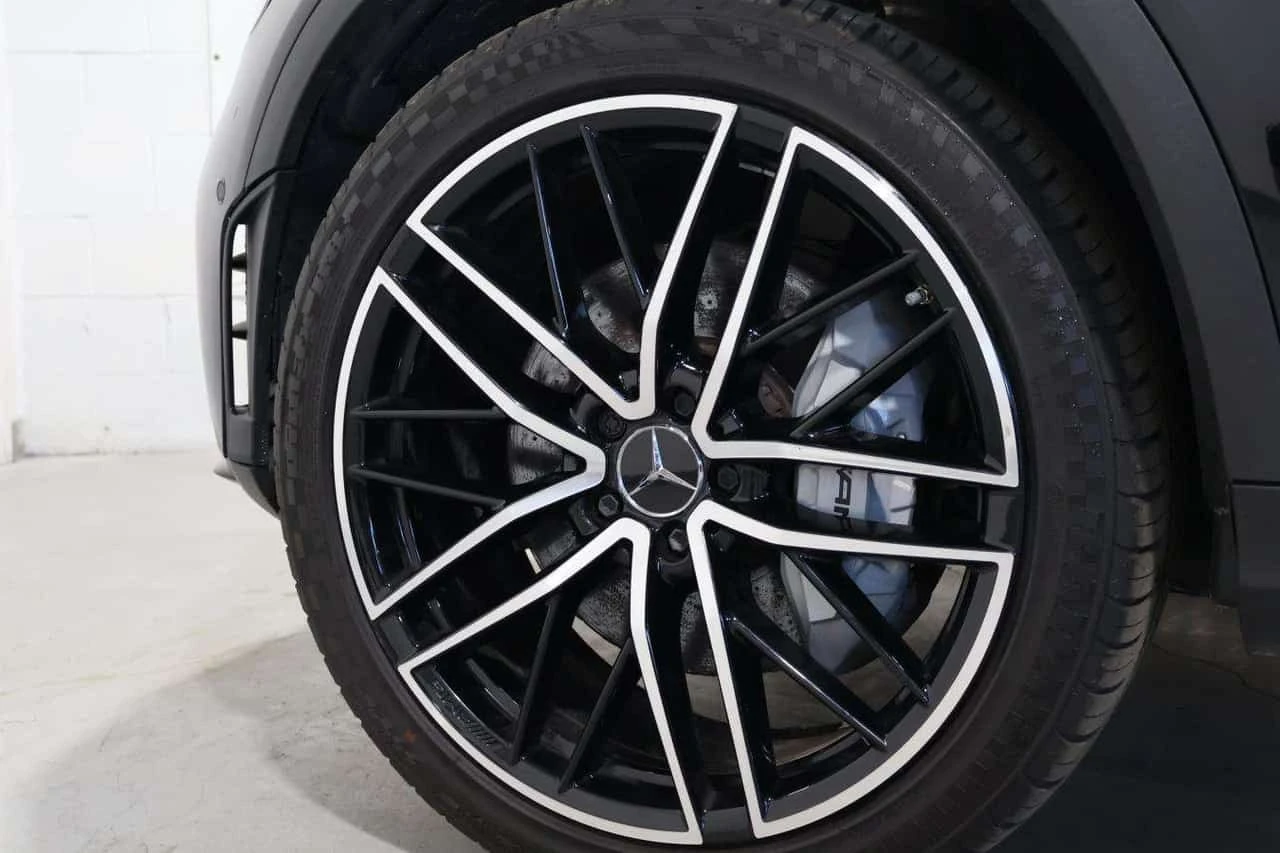 Mercedes-Benz GLC 43 AMG 4MATIC | DEALER SERVICED | CLEAN CARFAX , снимка 9 - Автомобили и джипове - 55750883