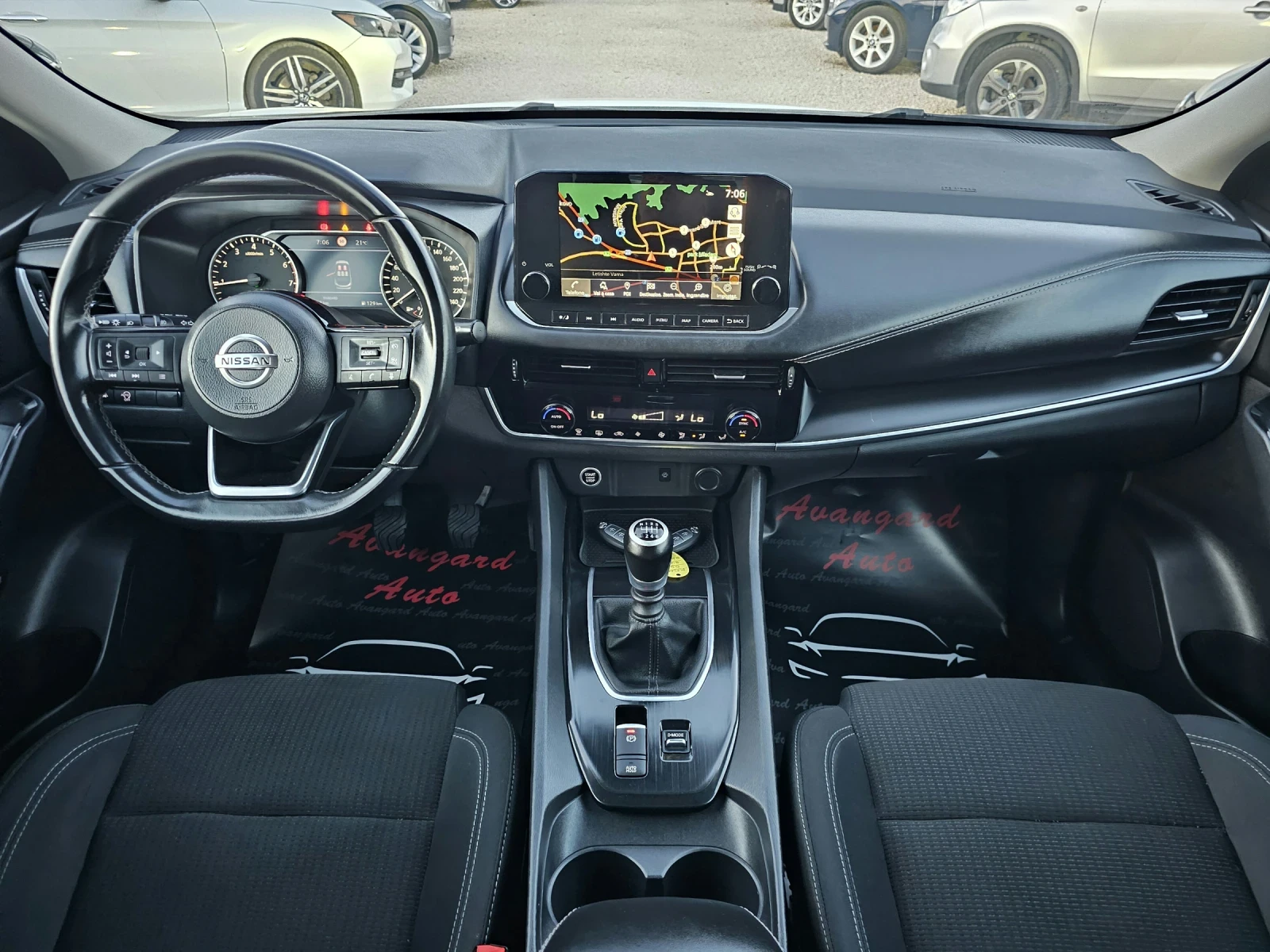 Nissan Qashqai 1.3i, 140к.с., снимка 7 - Автомобили и джипове - 56170768