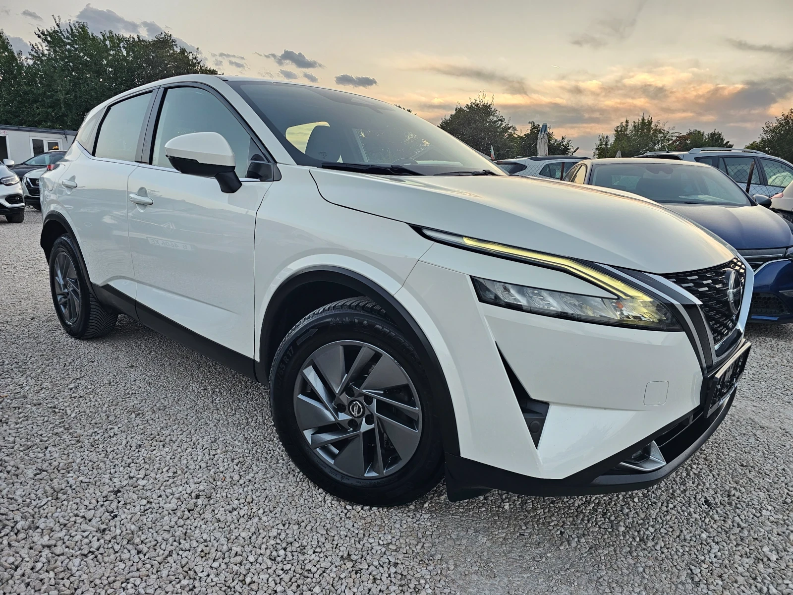 Nissan Qashqai 1.3i, 140к.с., снимка 3 - Автомобили и джипове - 56170768