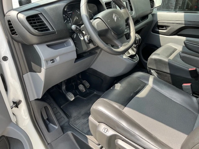 Citroen Jumpy 1.6 HDI, снимка 11 - Бусове и автобуси - 53180084