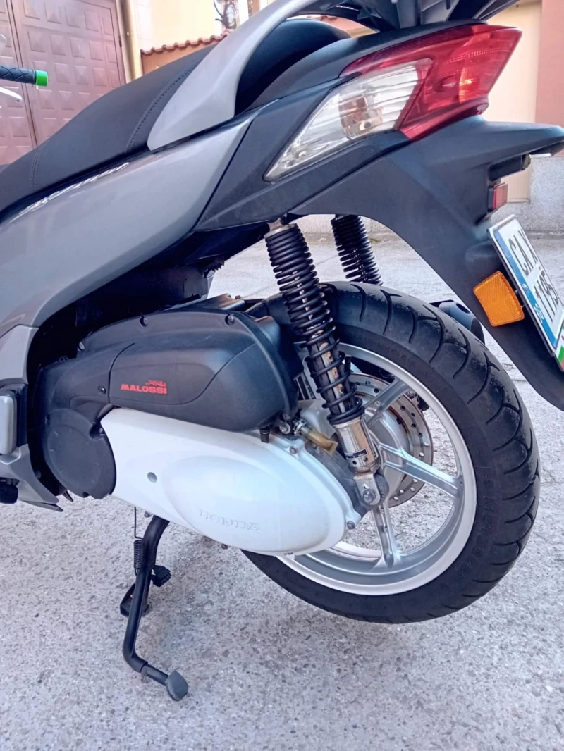 Honda Sh, снимка 9 - Мотоциклети и мототехника - 52408443