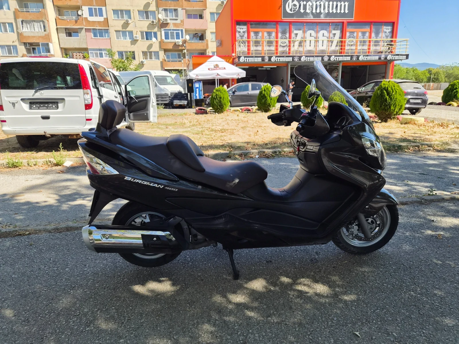 Suzuki Burgman 400куб LIMITED ТОП СЪСТОЯНИЕ, снимка 4 - Мотоциклети и мототехника - 55959919