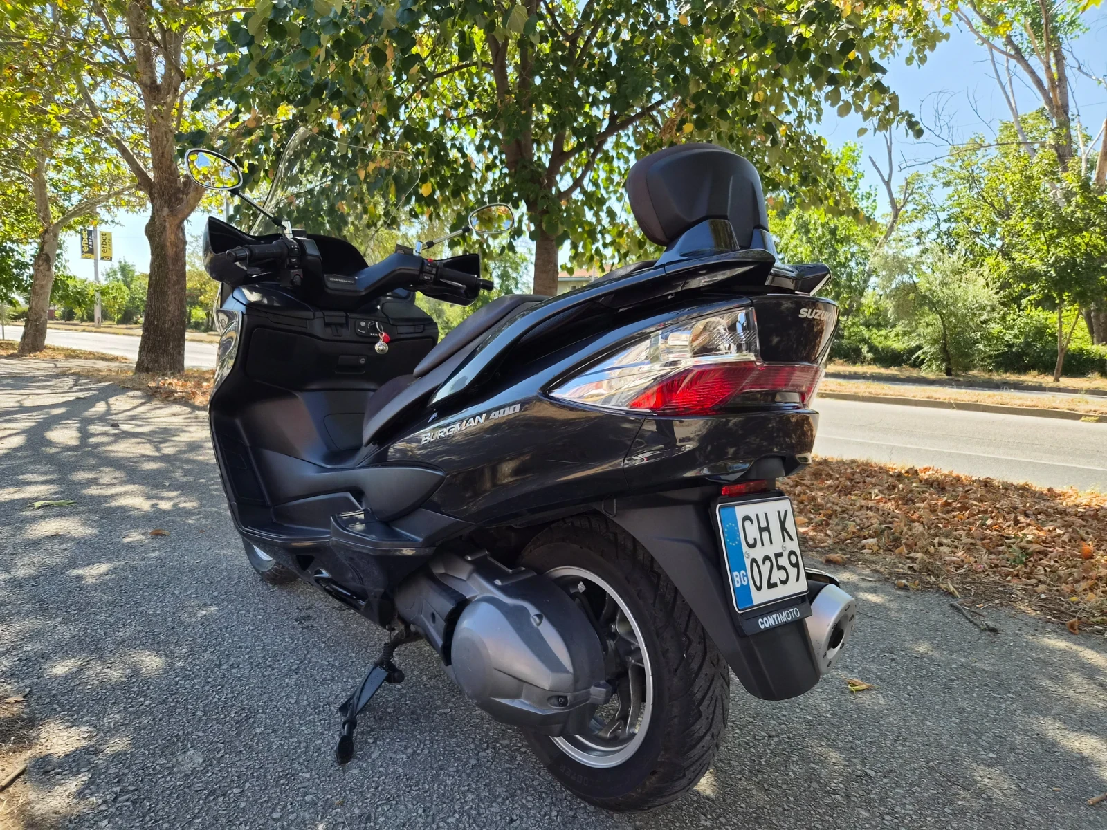 Suzuki Burgman 400куб LIMITED ТОП СЪСТОЯНИЕ, снимка 7 - Мотоциклети и мототехника - 55959919