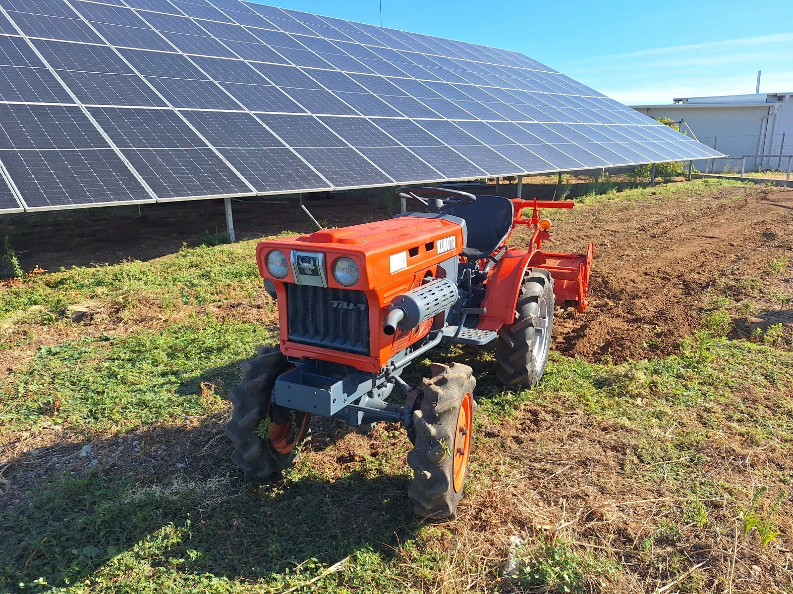 Трактор Kubota