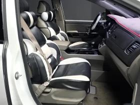 Kia Carnival  9-Seater Prestige, снимка 11