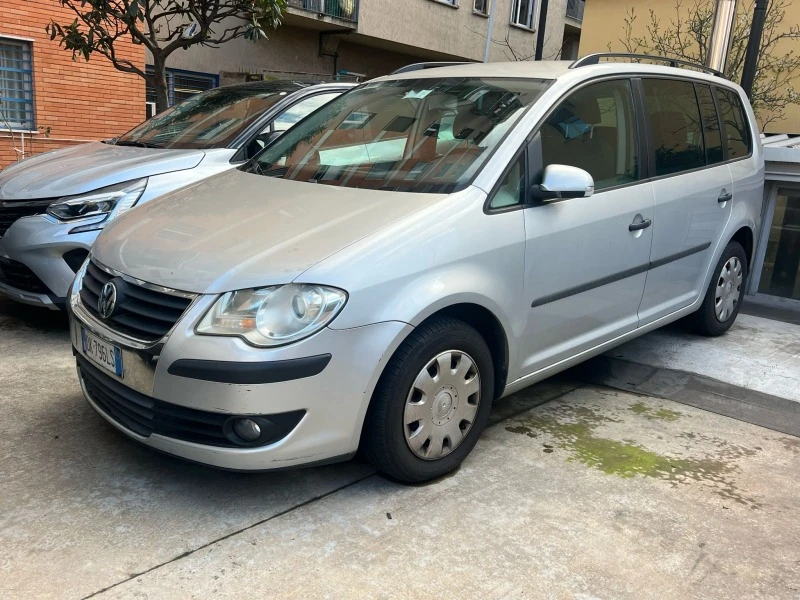 VW Touran 1.6i GPL FACE, снимка 17 - Автомобили и джипове - 46354469