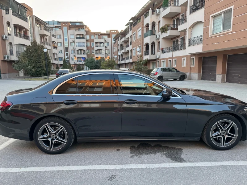 Mercedes-Benz E 220, снимка 5 - Автомобили и джипове - 48253285