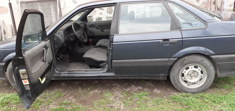 VW Passat, снимка 2 - Автомобили и джипове - 48741912