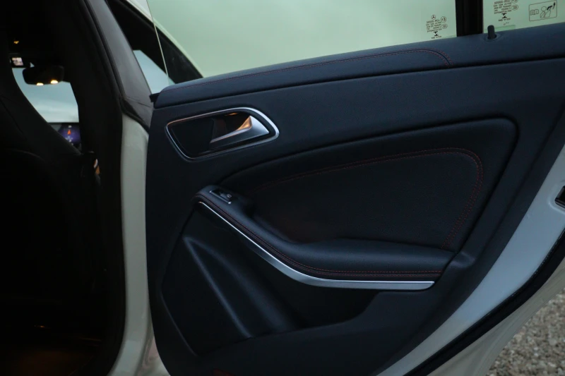 Mercedes-Benz CLA 220 CDI = FULL MAX = AMG LINE = 7G-TRONIC= 2013 = , снимка 11 - Автомобили и джипове - 52597410