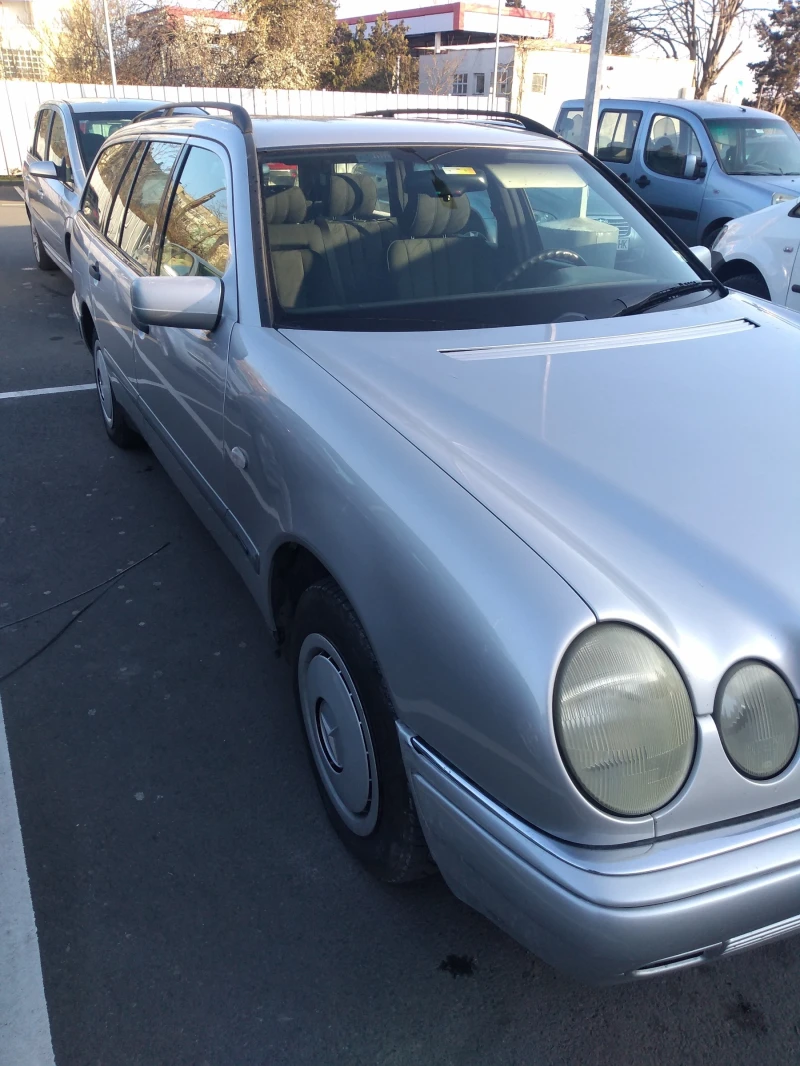 Mercedes-Benz E 230 2300, снимка 9 - Автомобили и джипове - 53248820