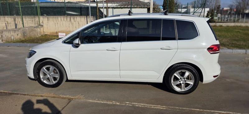 VW Touran, снимка 2 - Автомобили и джипове - 53542518