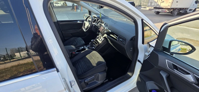 VW Touran, снимка 9 - Автомобили и джипове - 53542518