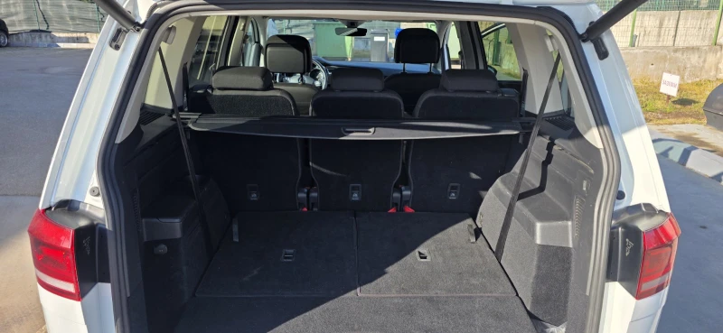 VW Touran, снимка 8 - Автомобили и джипове - 53542518