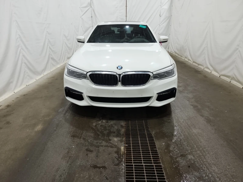 BMW 530 XDRIVE * В48* M PACK* HEAD UP* ПОДГРЕВИ* , снимка 2 - Автомобили и джипове - 53561632