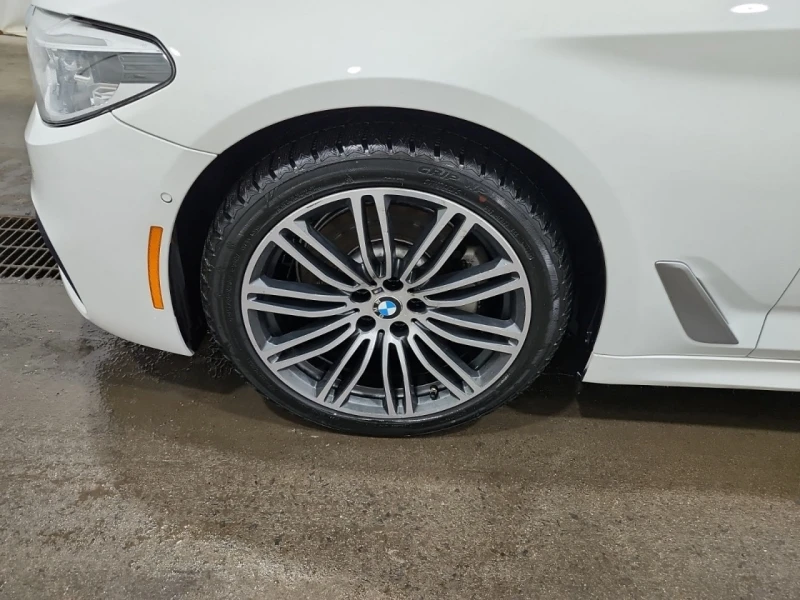 BMW 530 XDRIVE * В48* M PACK* HEAD UP* ПОДГРЕВИ* , снимка 6 - Автомобили и джипове - 53561632