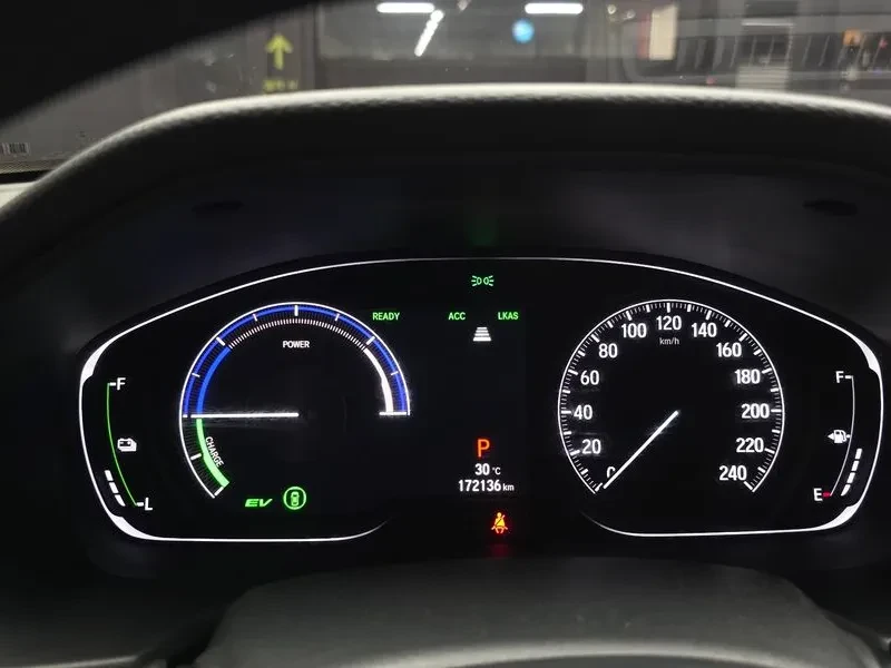 Honda Accord 2.0 Hybrid Touring, снимка 8 - Автомобили и джипове - 55985359