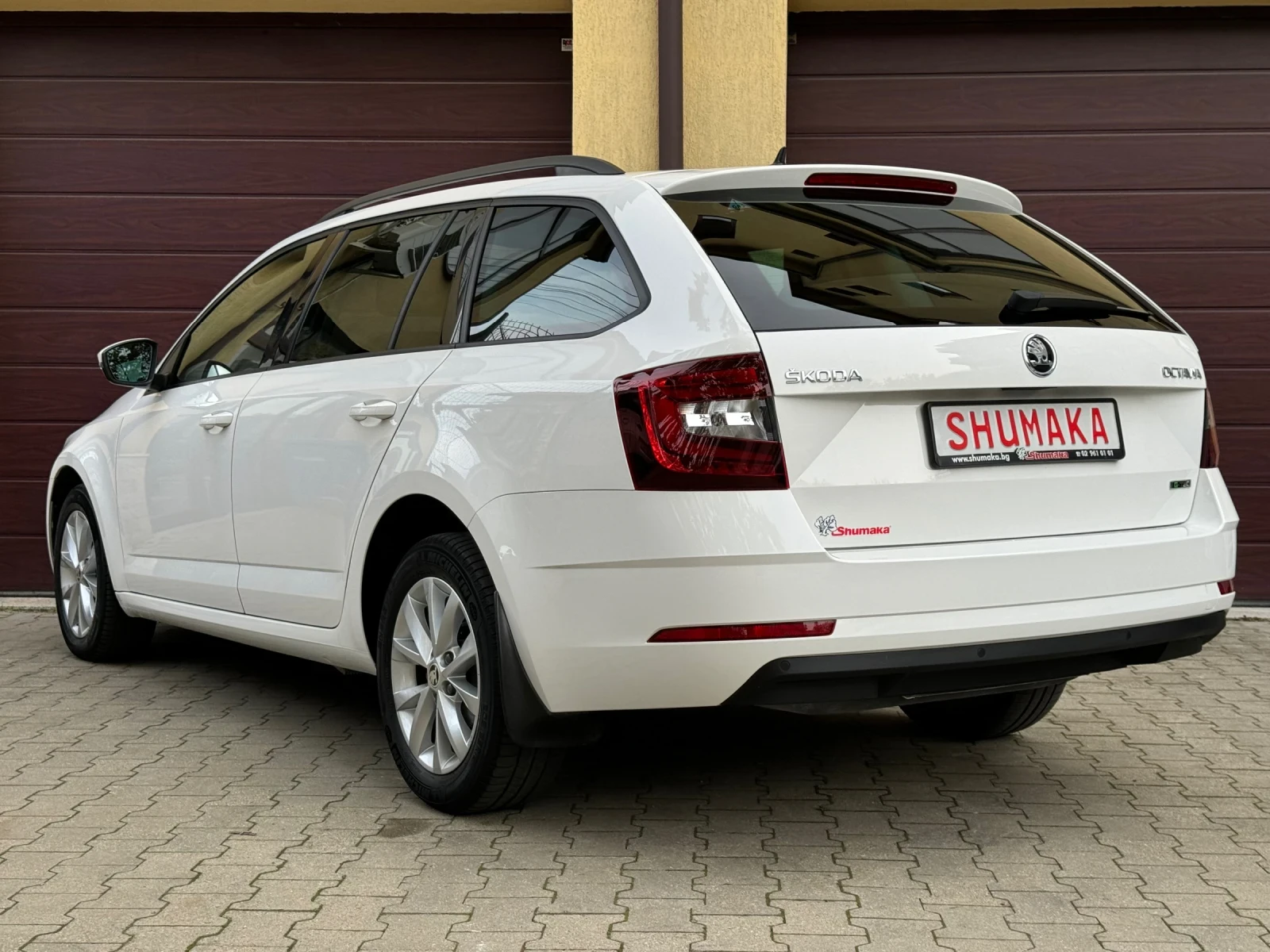 Skoda Octavia 1.5TSi G-TEC 39хил.км! в Гаранция! - изображение 8