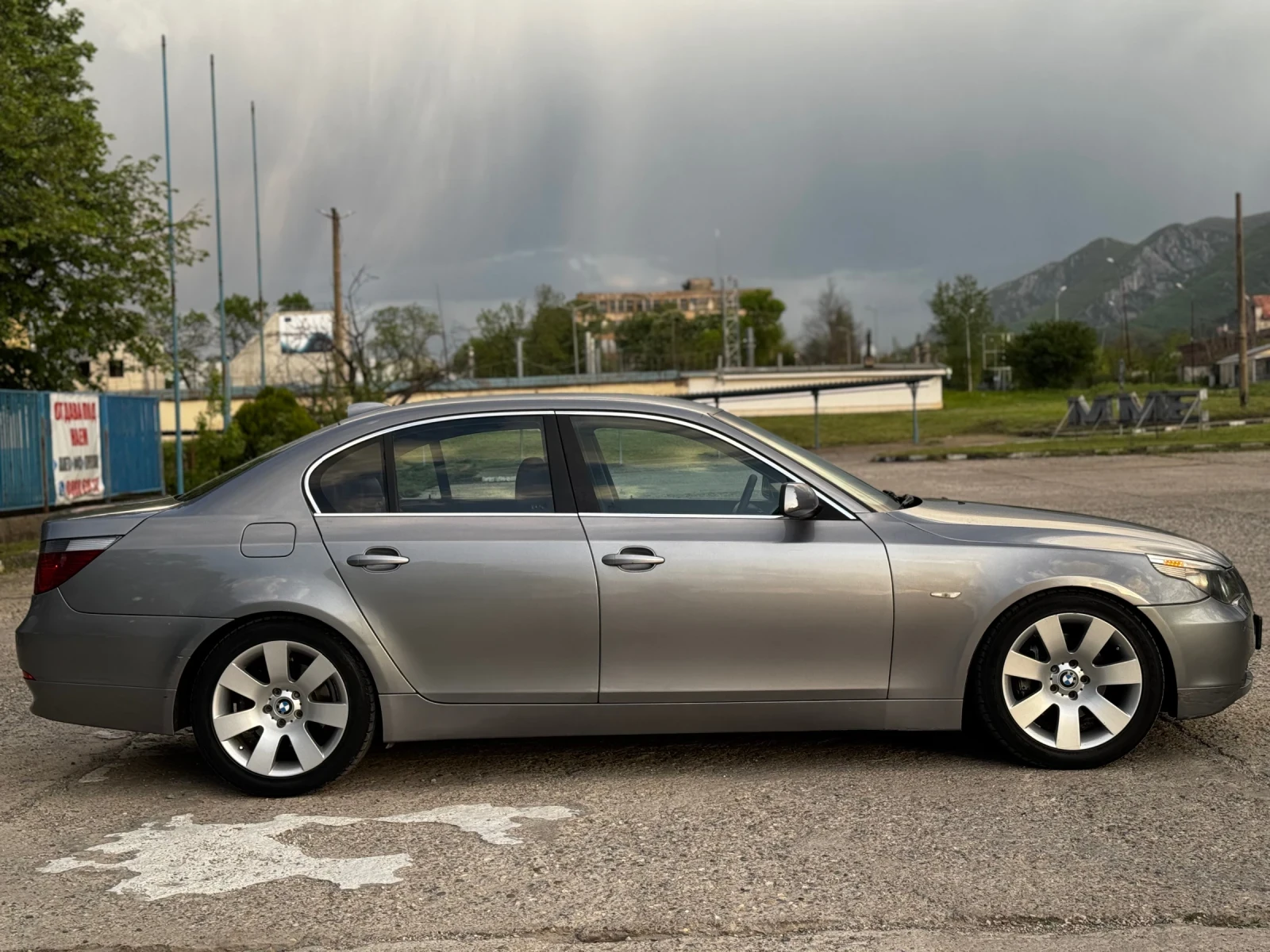 BMW 530 D/КАФЯВА КОЖА/ИТАЛИЯ - изображение 6