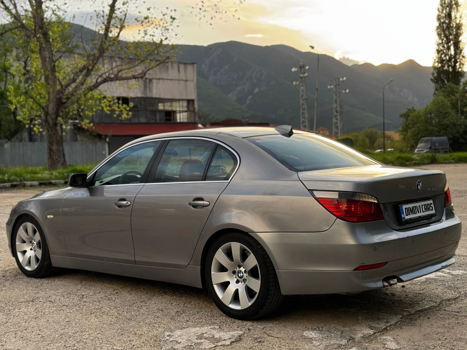 BMW 530 D/КАФЯВА КОЖА/ИТАЛИЯ - изображение 3