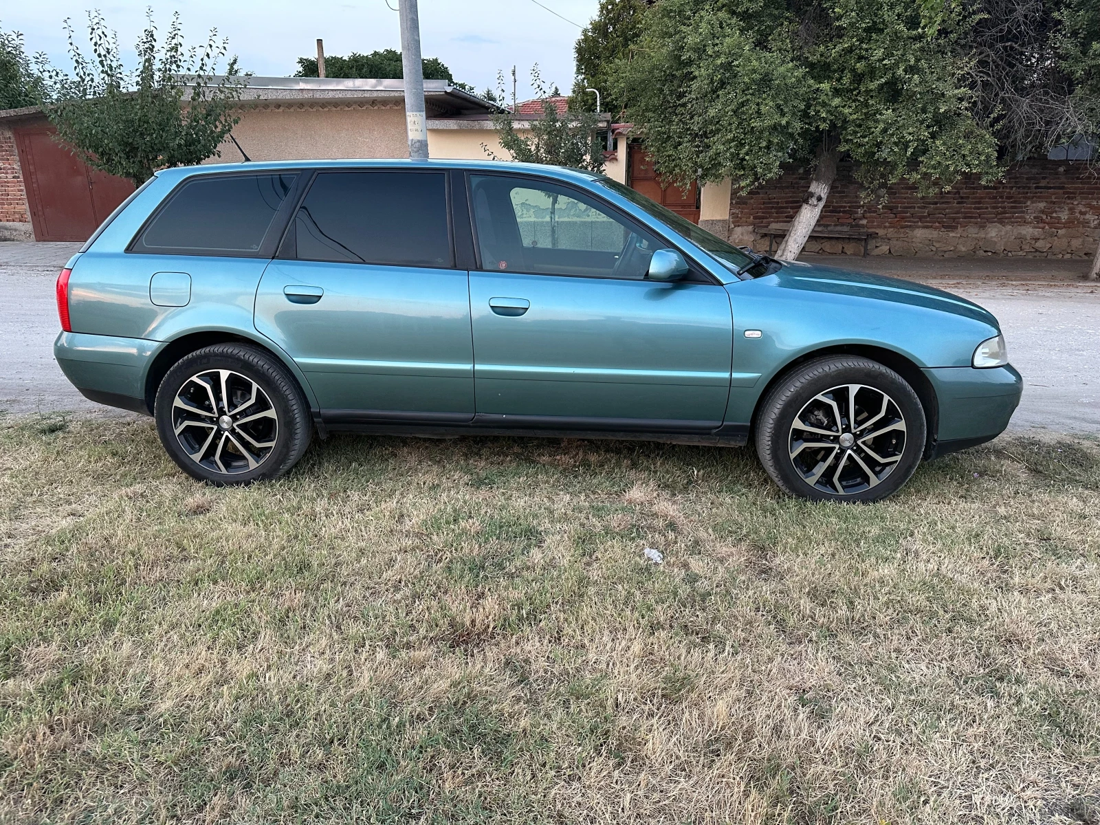 Audi A4 Комби - изображение 7