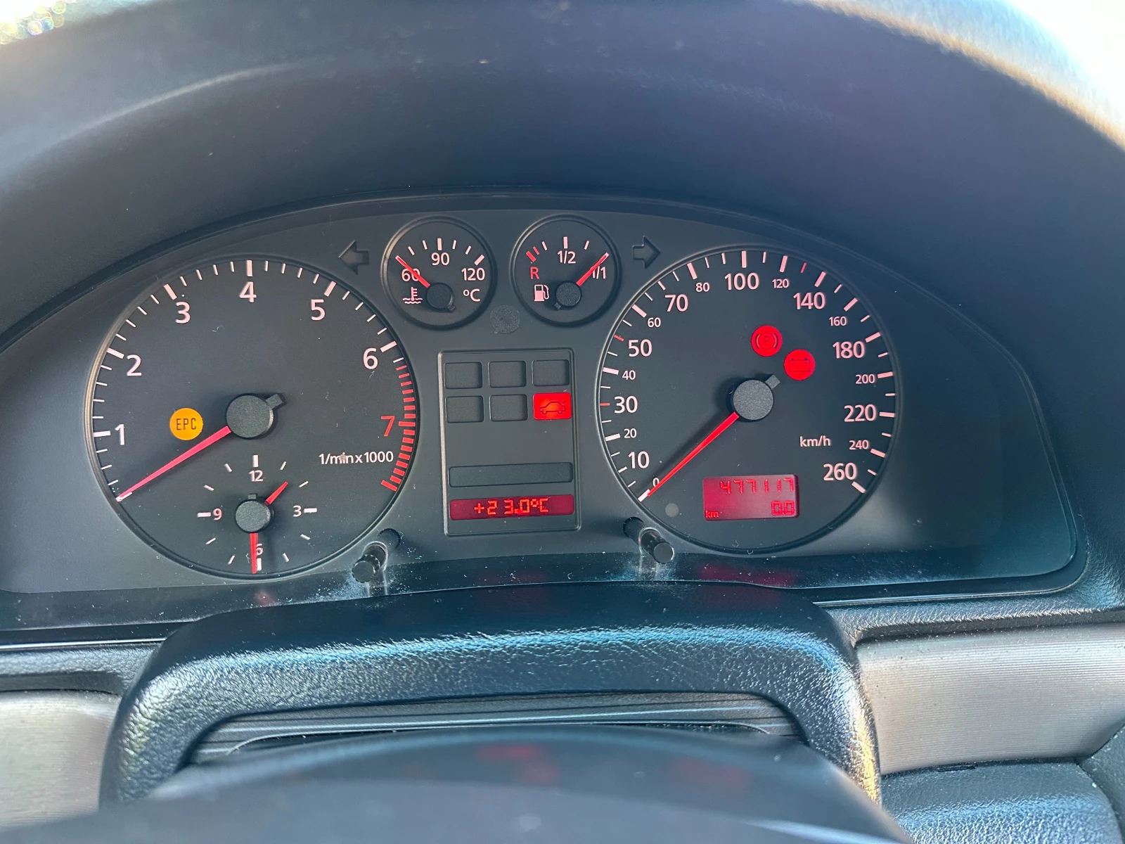 Audi A4 Комби - изображение 8