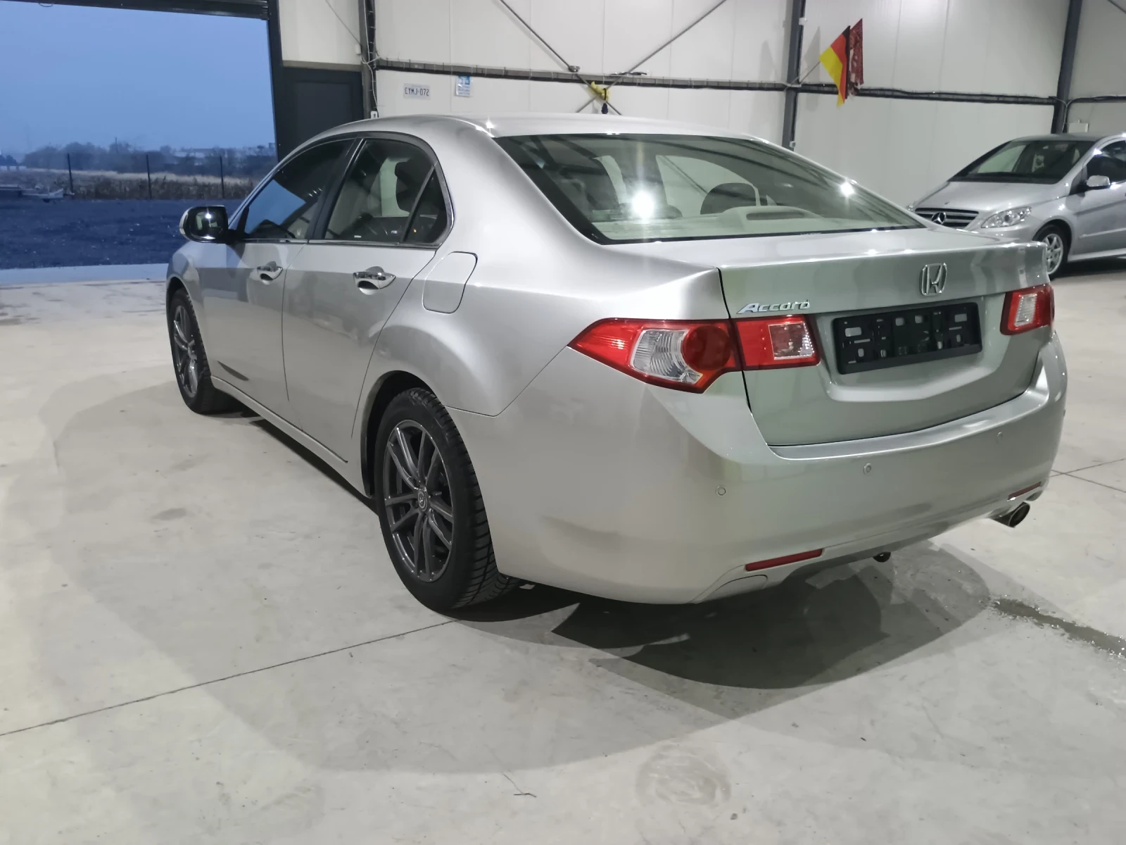 Honda Accord 2.0v-tec 156кс. - изображение 4
