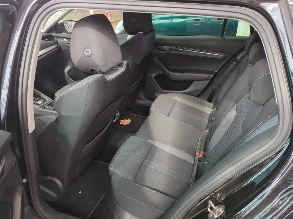 Skoda Octavia First Edition 2.0TDI 147824км - изображение 6