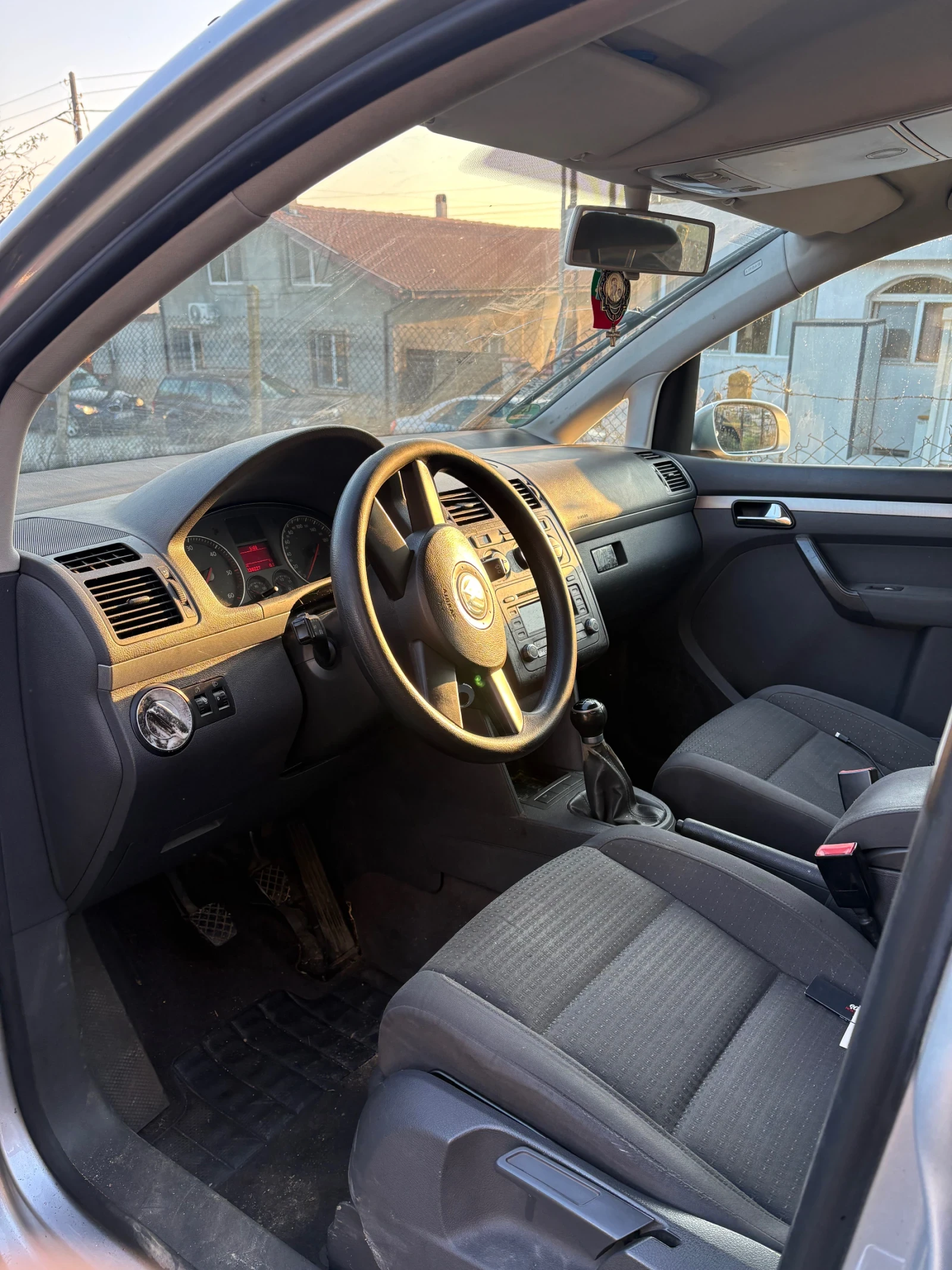 VW Touran  - изображение 4