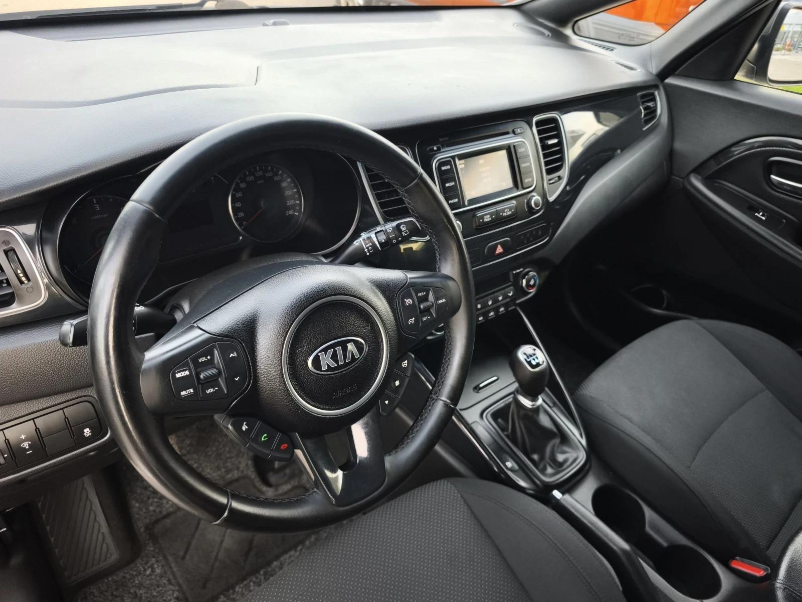 Kia Carens 1.7d EVRO 6B 7M FULL SERVICE NEW !!! - изображение 7