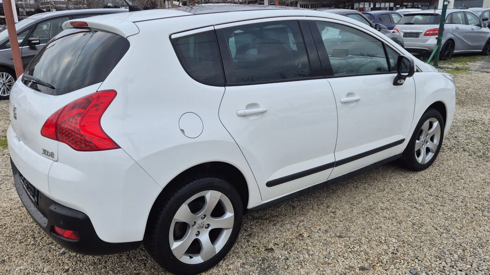 Peugeot 3008 2.0HDI 100%РЕАЛНИ КМ.АВТОМАТ ВИДЕО  - изображение 4