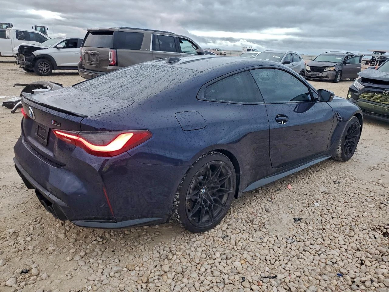 BMW M4 Competition - изображение 4