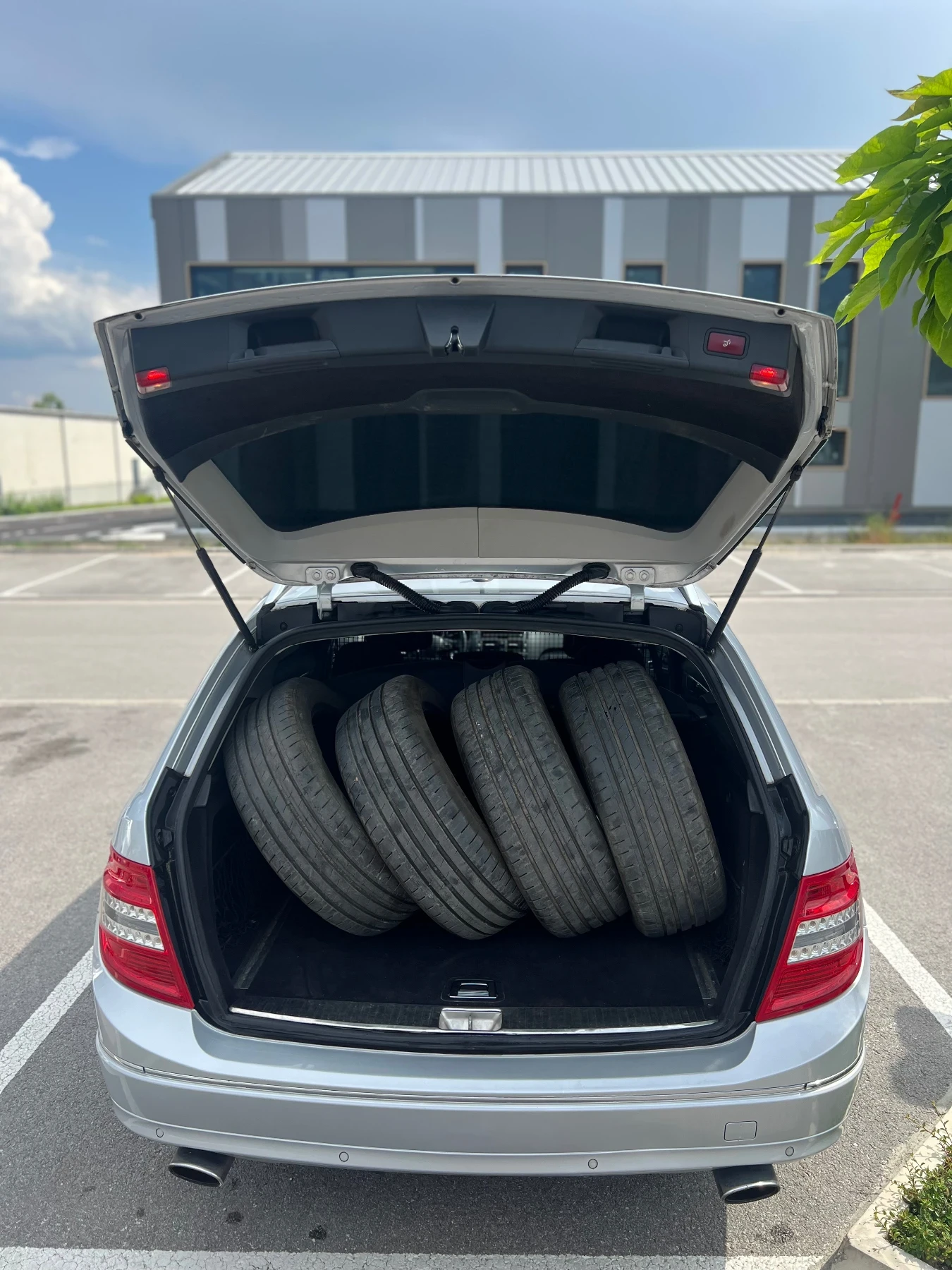 Mercedes-Benz C 320 CDI, снимка 10 - Автомобили и джипове - 53936061