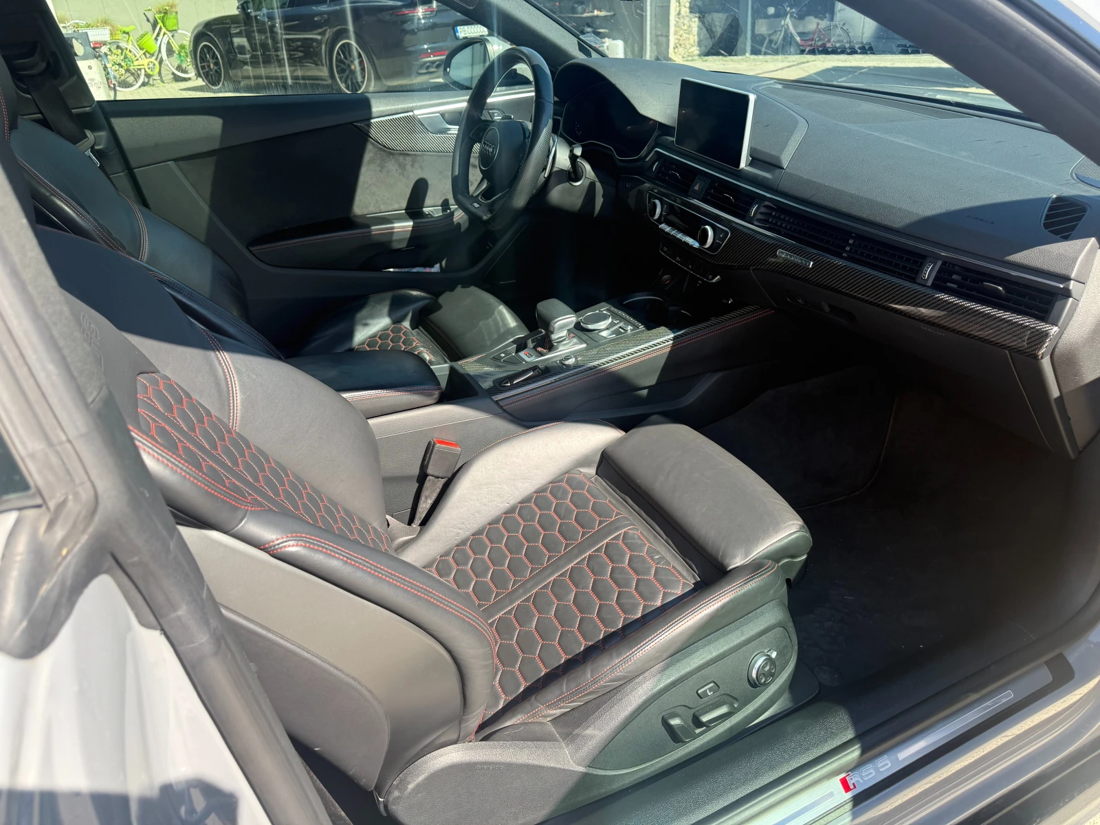 Audi Rs5 Carbon/B&O/Virtual/Panorama/Massage  , снимка 7 - Автомобили и джипове - 54118545