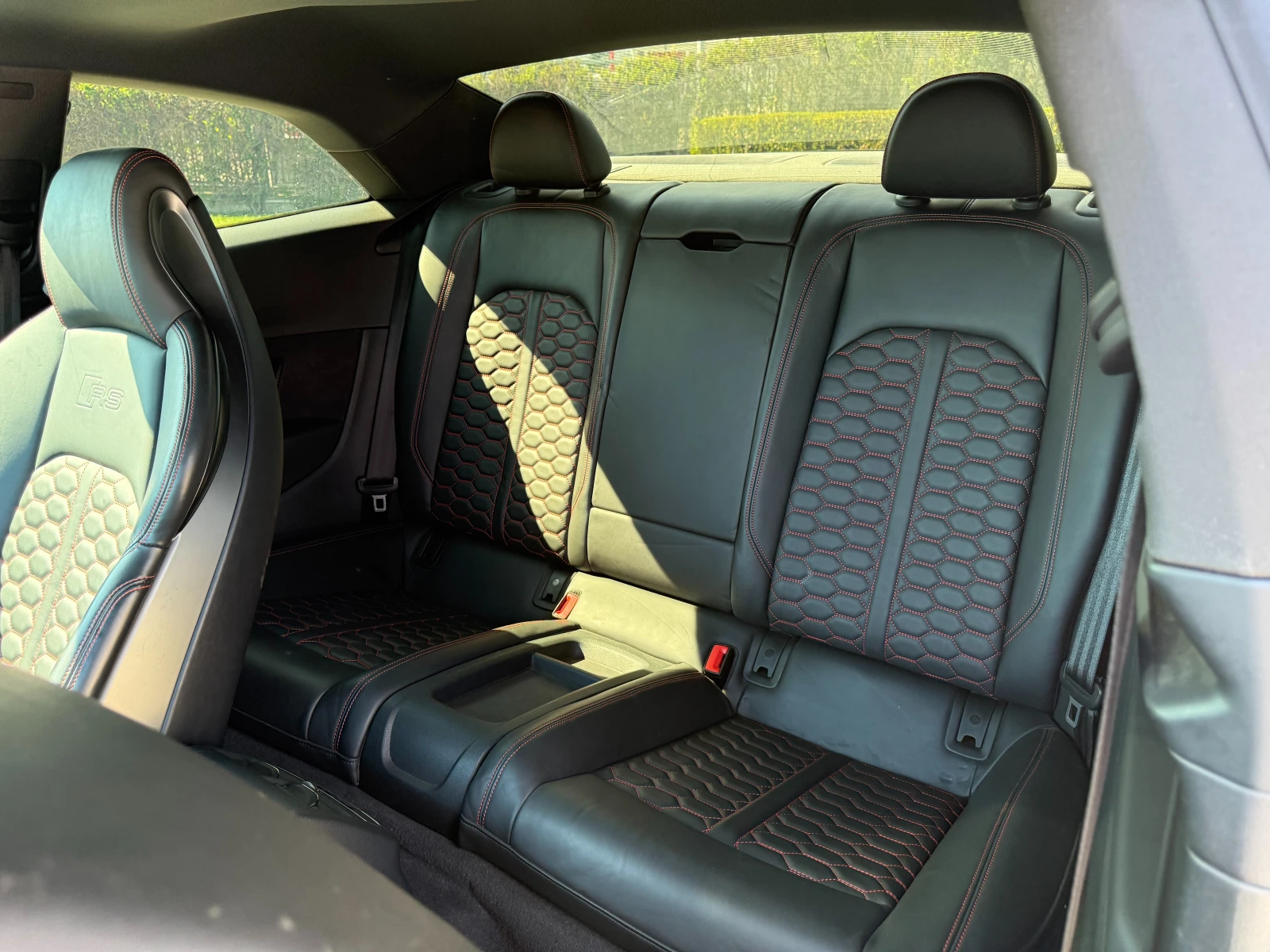 Audi Rs5 Carbon/B&O/Virtual/Panorama/Massage  , снимка 15 - Автомобили и джипове - 54118545