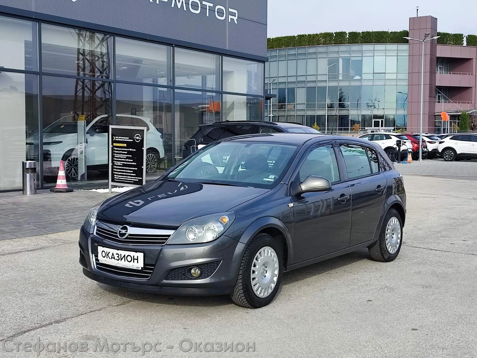 Opel Astra 1.6 (116hp) МТ5, снимка 3 - Автомобили и джипове - 54227463