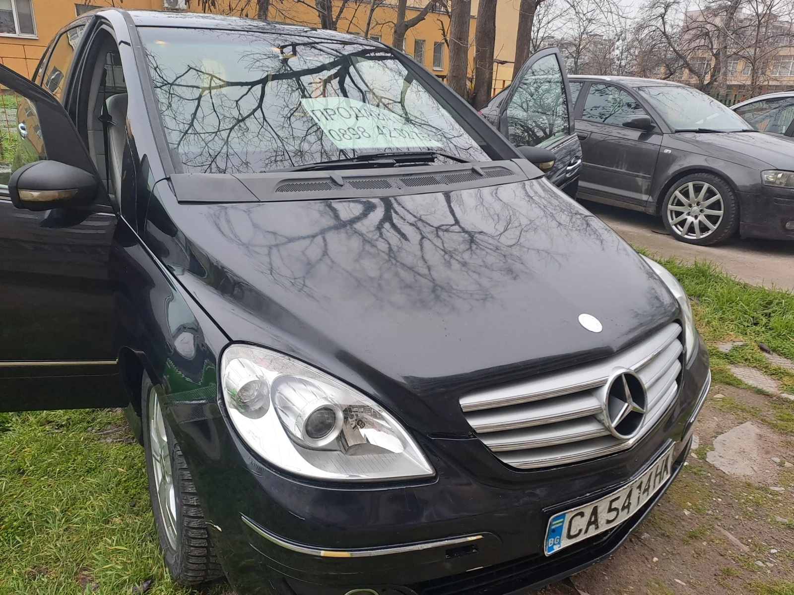 Mercedes-Benz B 180, снимка 2 - Автомобили и джипове - 54378106