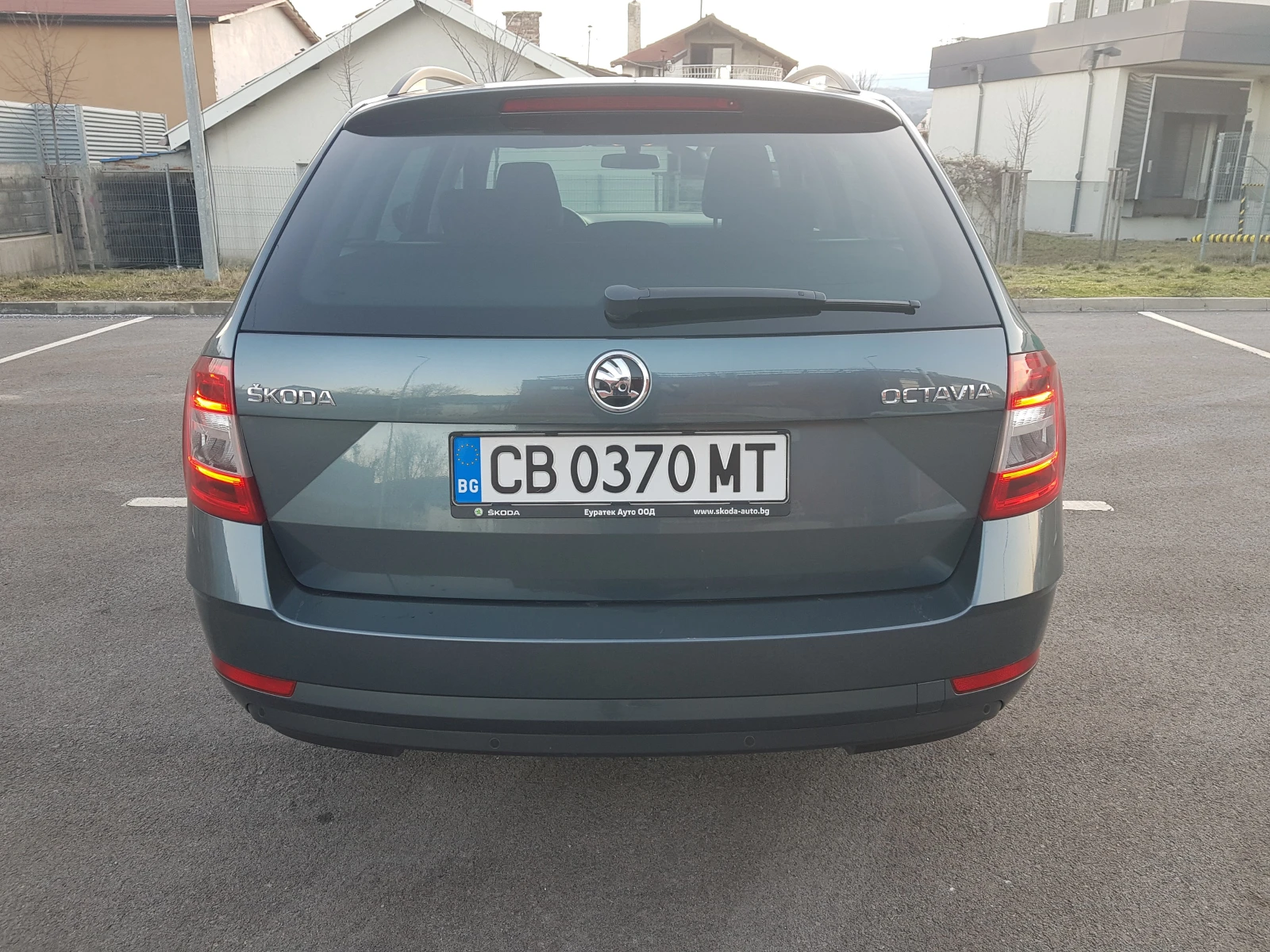 Skoda Octavia, снимка 10 - Автомобили и джипове - 54639565