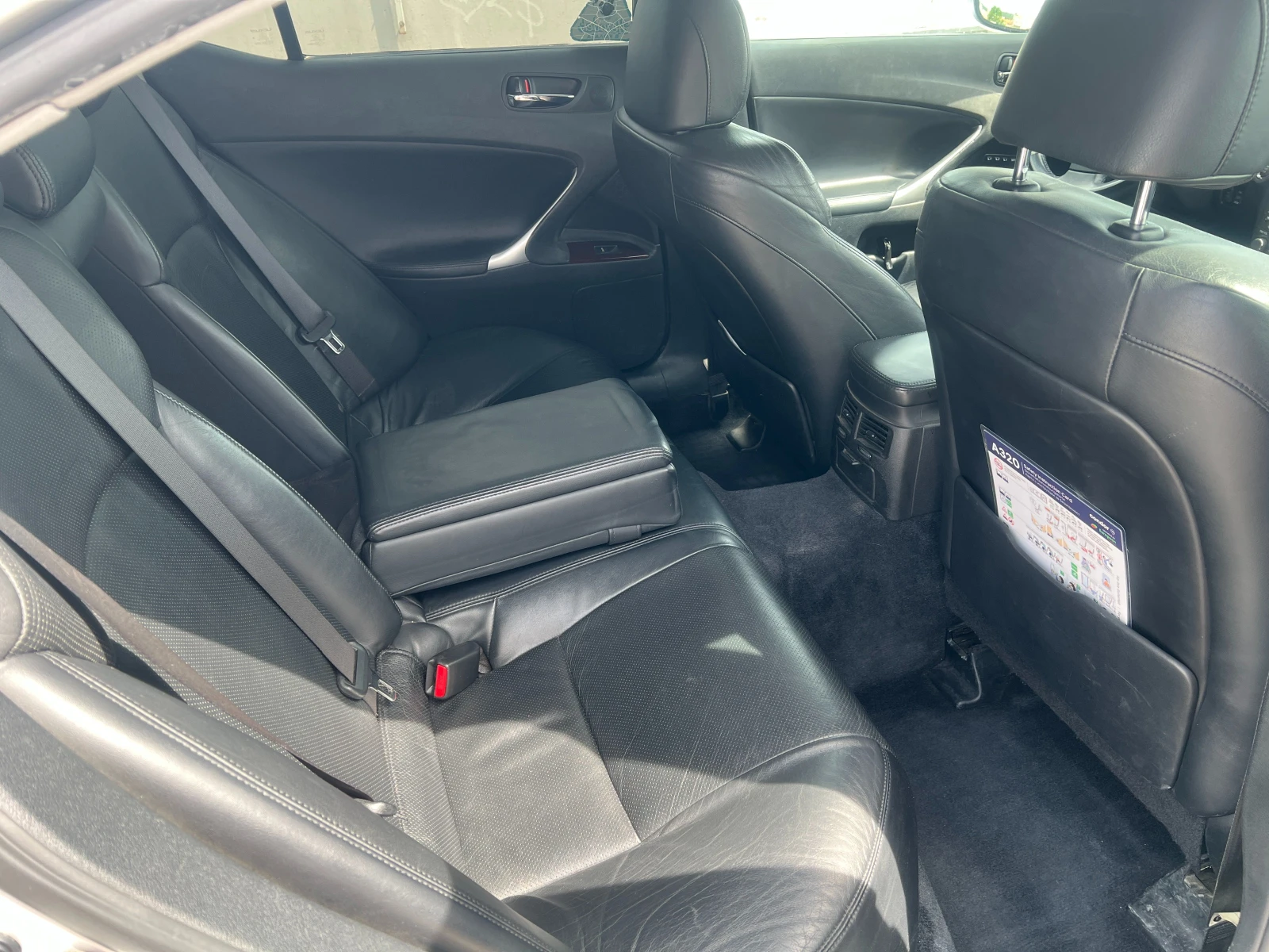 Lexus IS 250, снимка 11 - Автомобили и джипове - 54669407