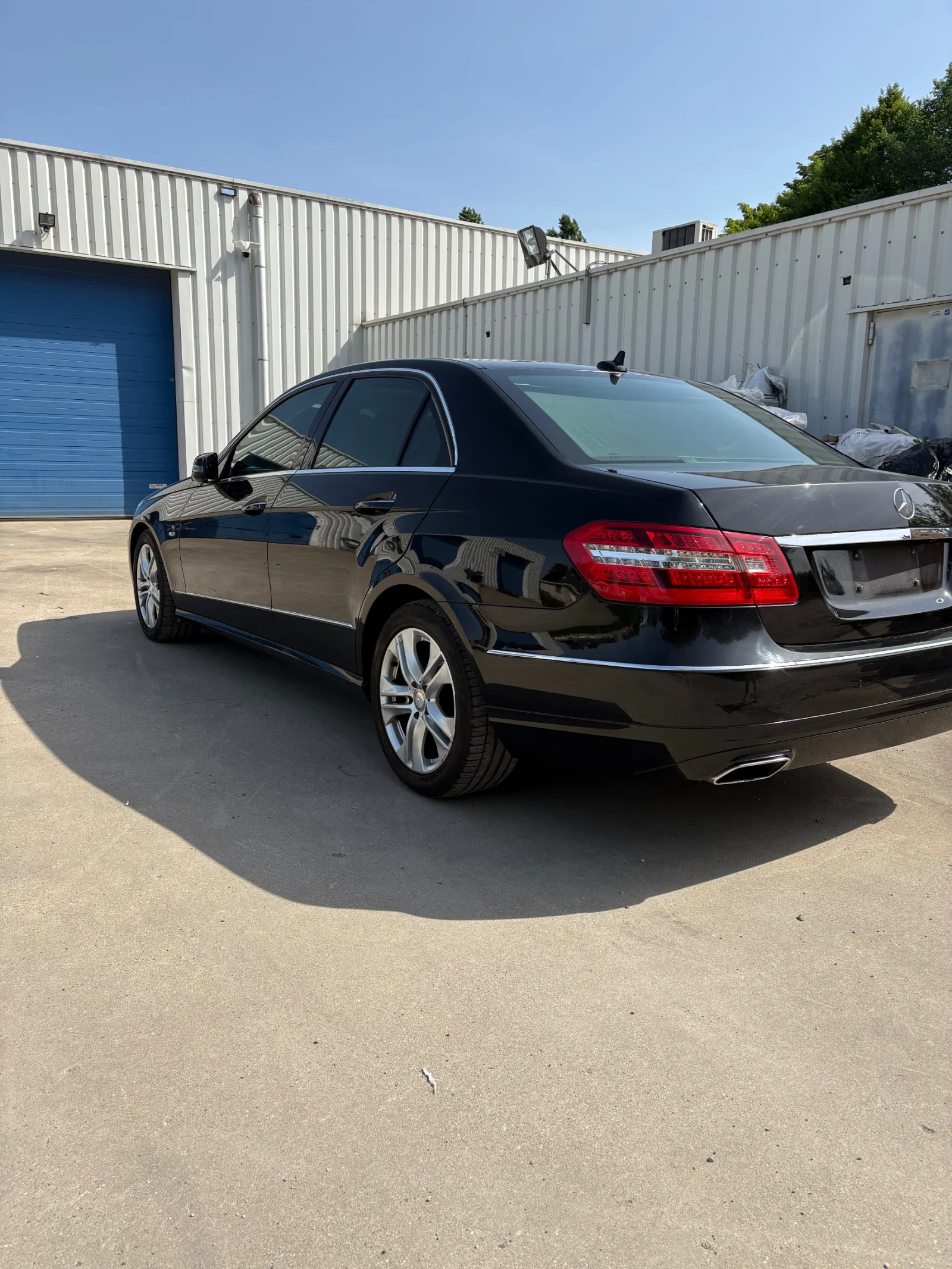 Mercedes-Benz E 350, снимка 3 - Автомобили и джипове - 54886138