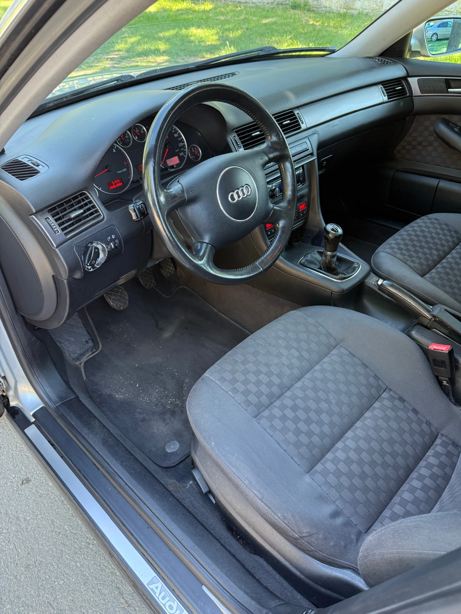 Audi A6 1.9 TDI , снимка 8 - Автомобили и джипове - 55047792