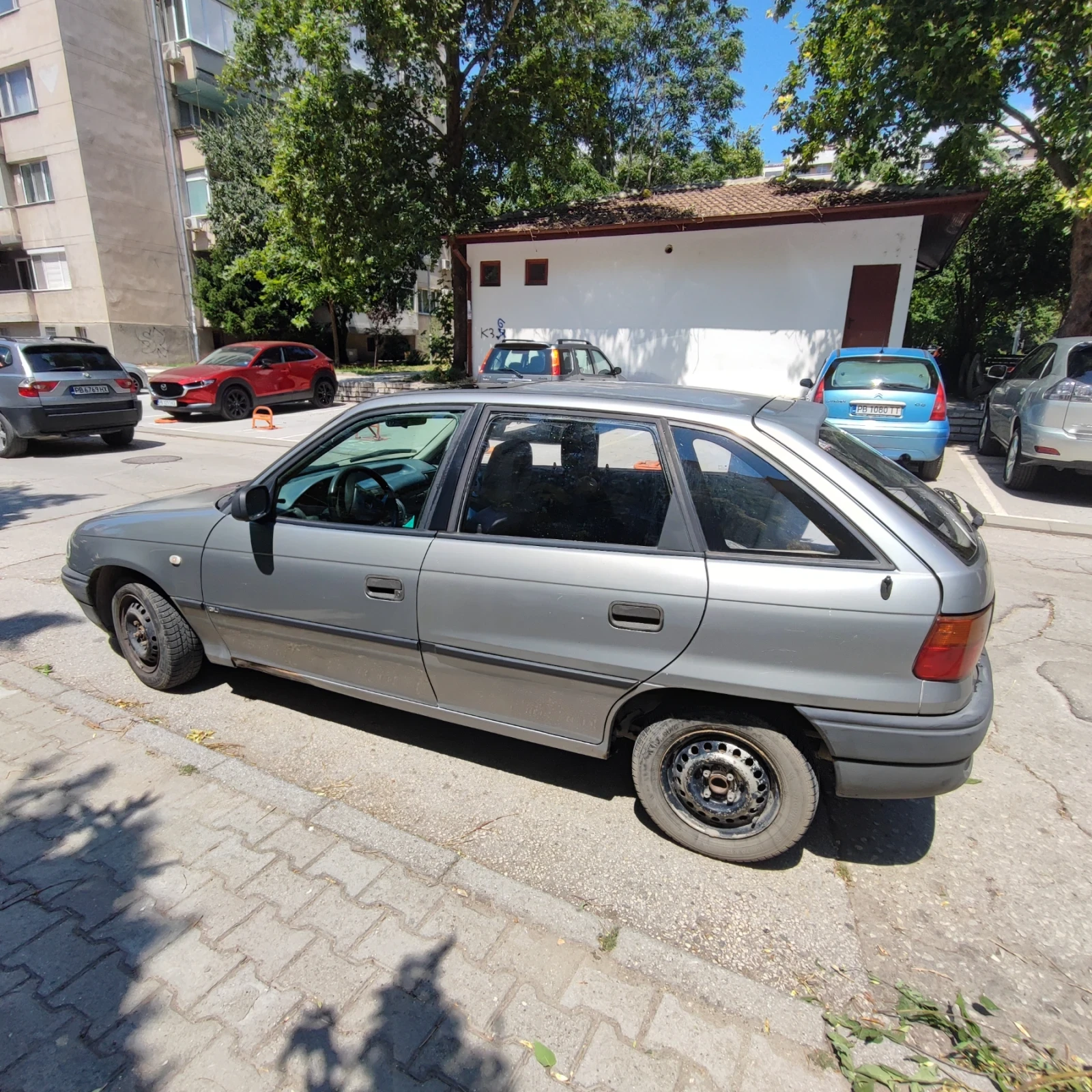 Opel Astra 1, 6i, снимка 2 - Автомобили и джипове - 55416247