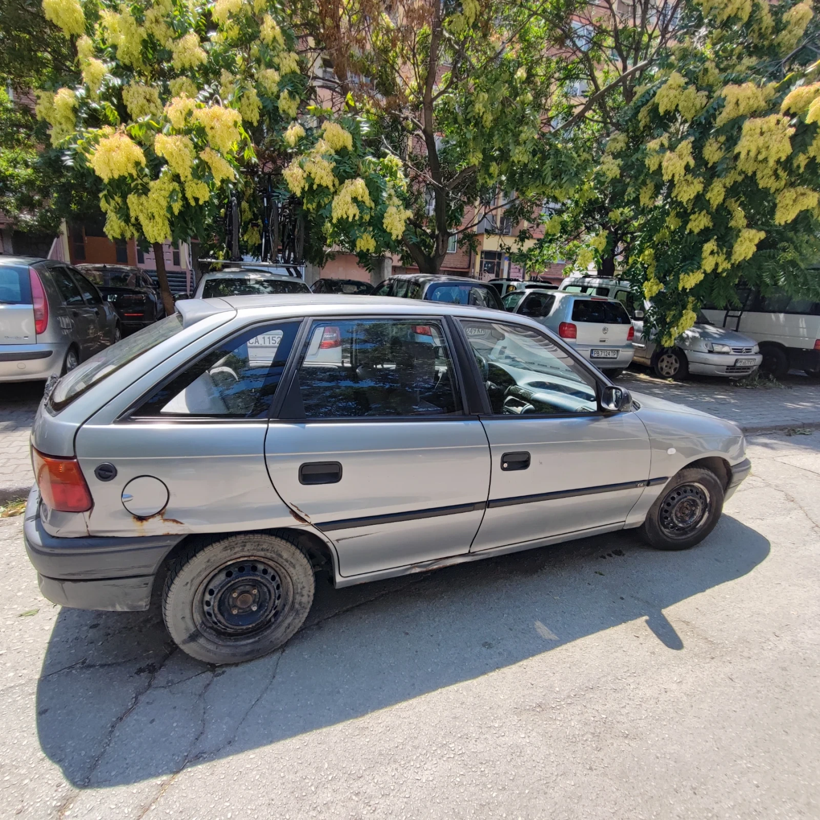 Opel Astra 1, 6i, снимка 4 - Автомобили и джипове - 55416247