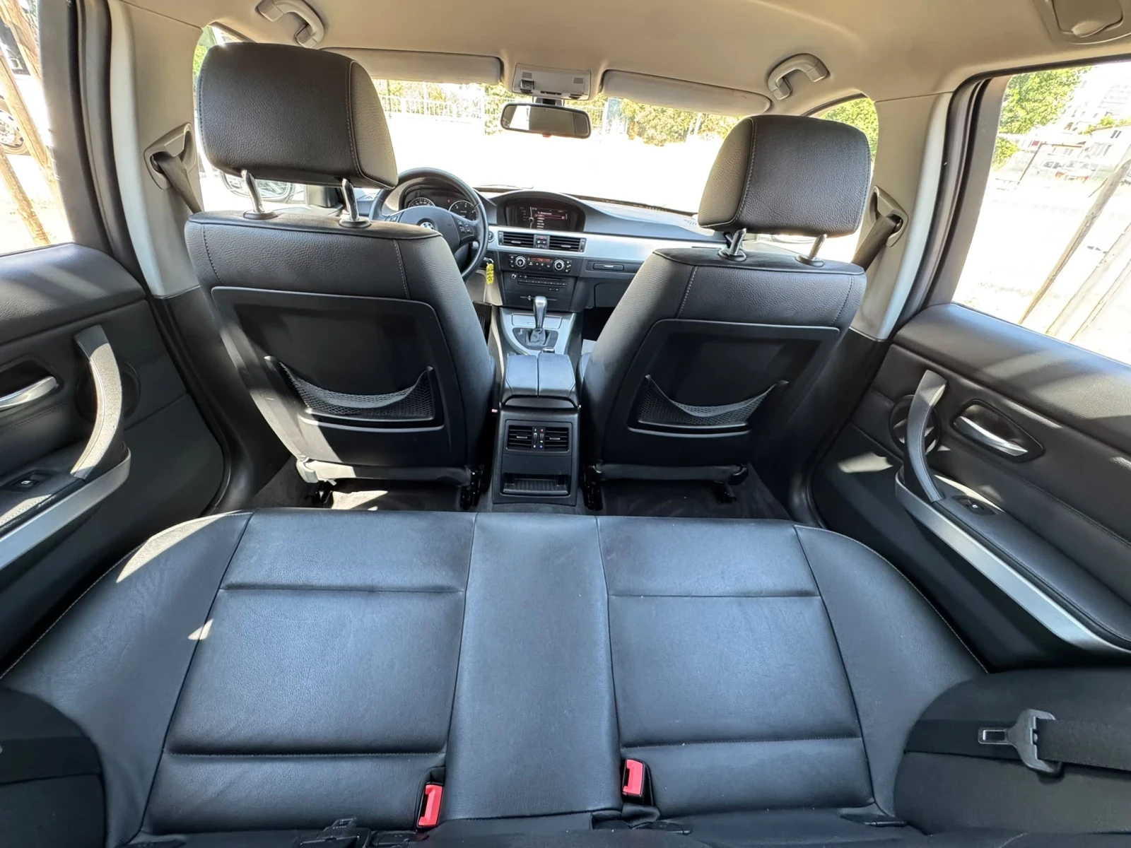 BMW 320 xDrive/AVTOMAT, снимка 9 - Автомобили и джипове - 55427779