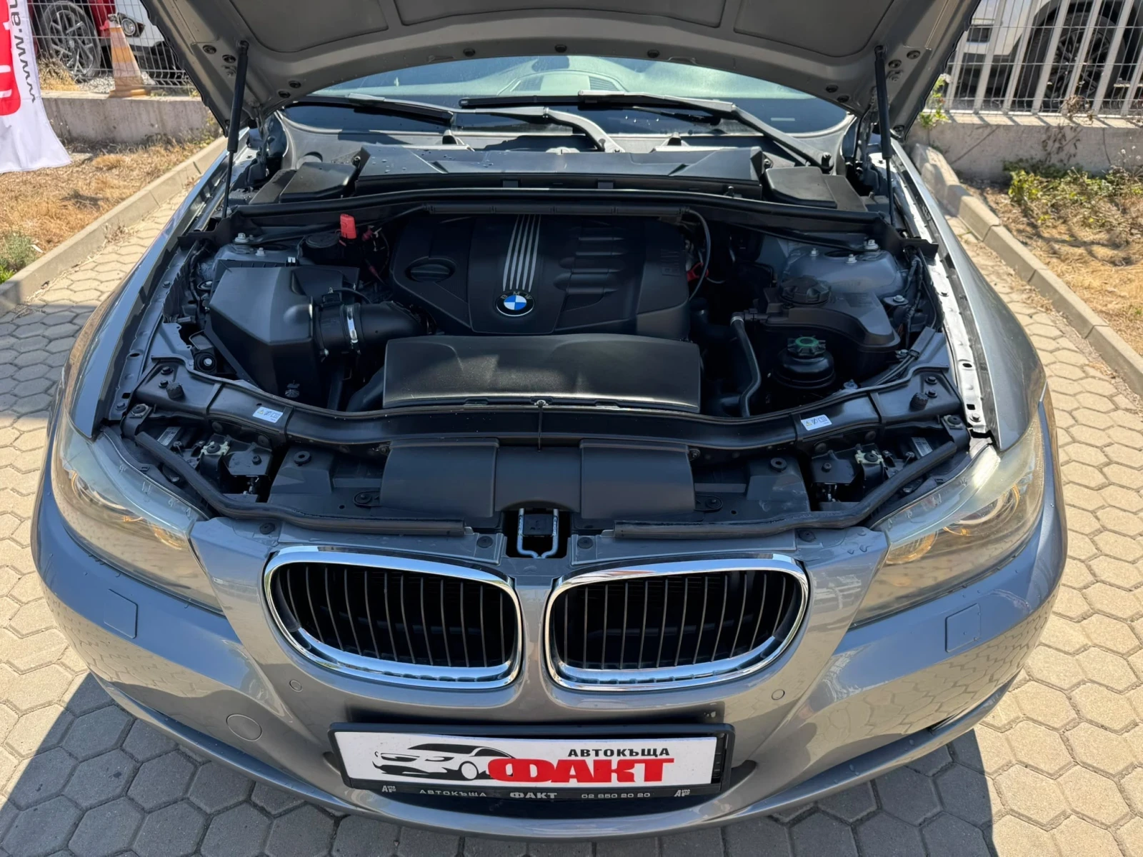 BMW 320 xDrive/AVTOMAT, снимка 15 - Автомобили и джипове - 55427779