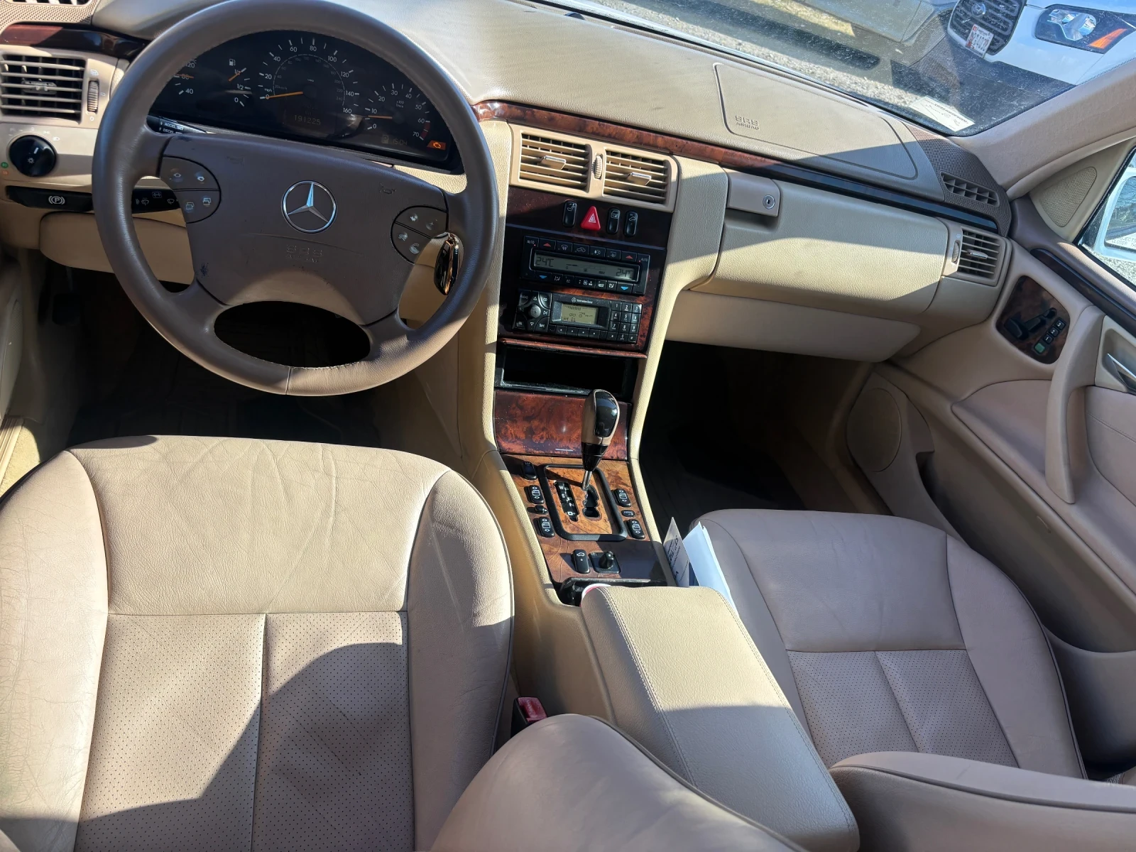 Mercedes-Benz E 320 2 броя, снимка 10 - Автомобили и джипове - 55576177