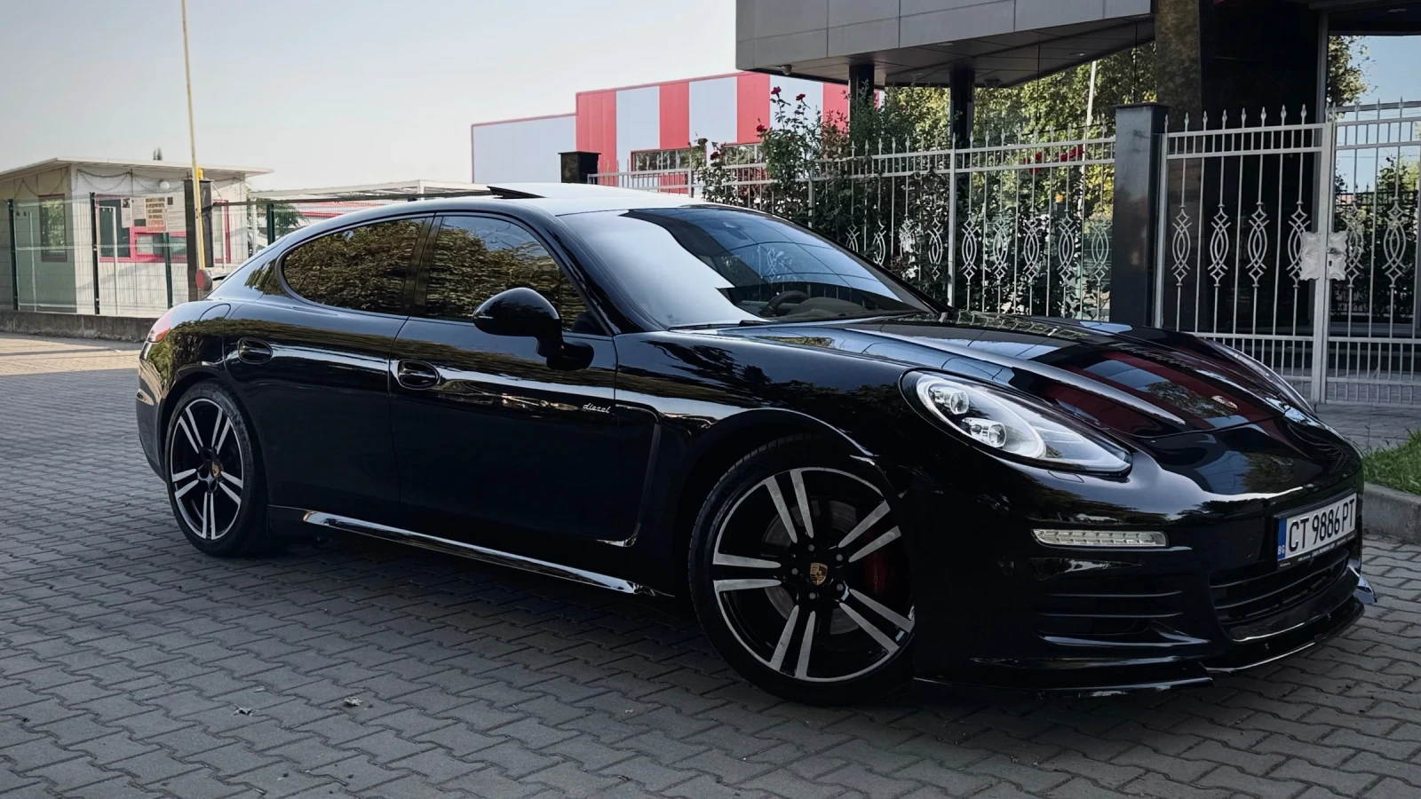 Porsche Panamera Facelift* Matrix* Chrono, снимка 2 - Автомобили и джипове - 55883428