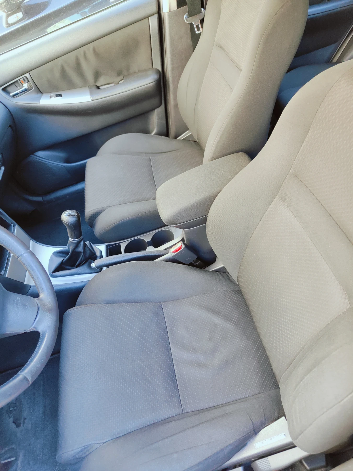 Toyota Corolla 2.0 D4D, снимка 12 - Автомобили и джипове - 56120361