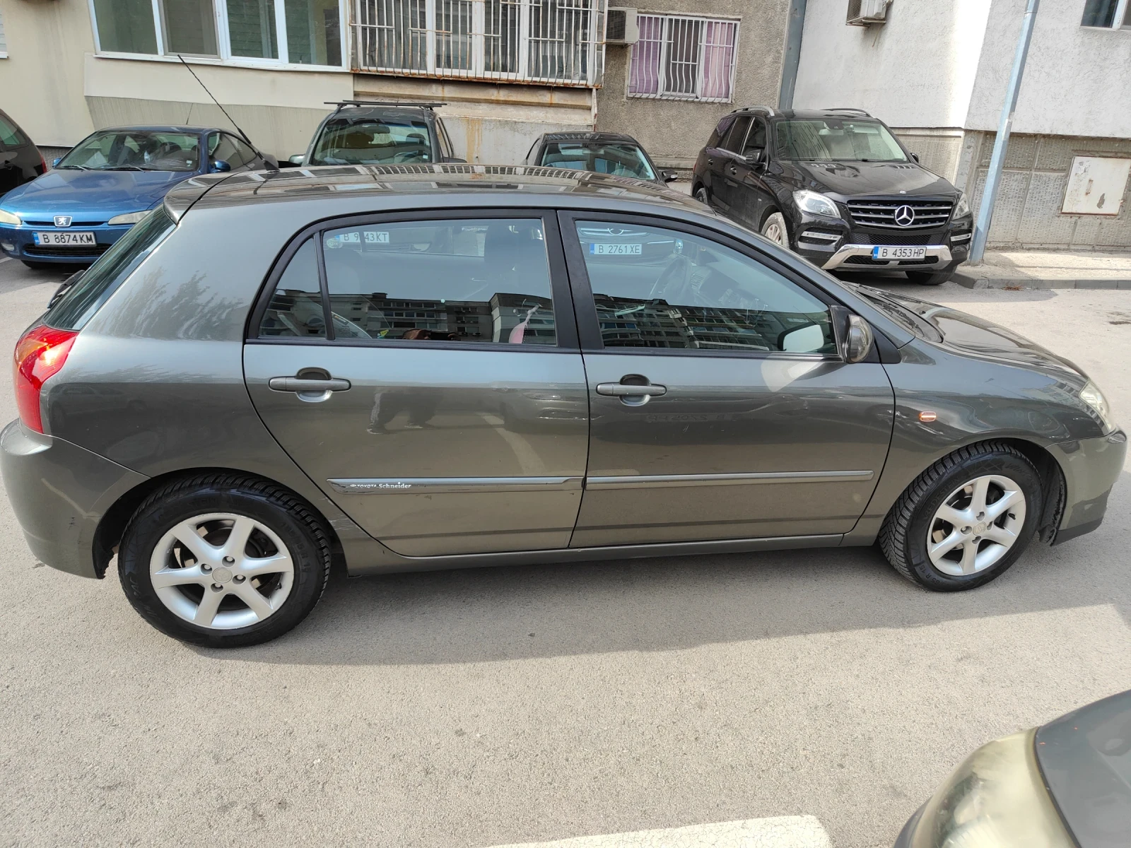 Toyota Corolla 2.0 D4D, снимка 4 - Автомобили и джипове - 56120361
